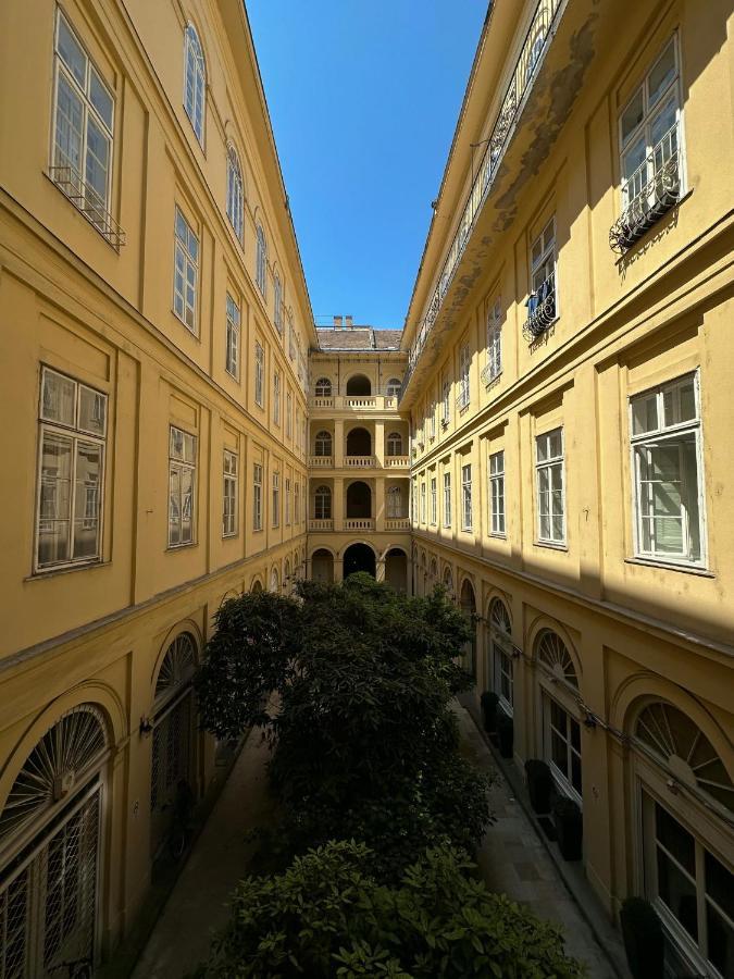 Old Town Apart Apartment Budapest Ngoại thất bức ảnh